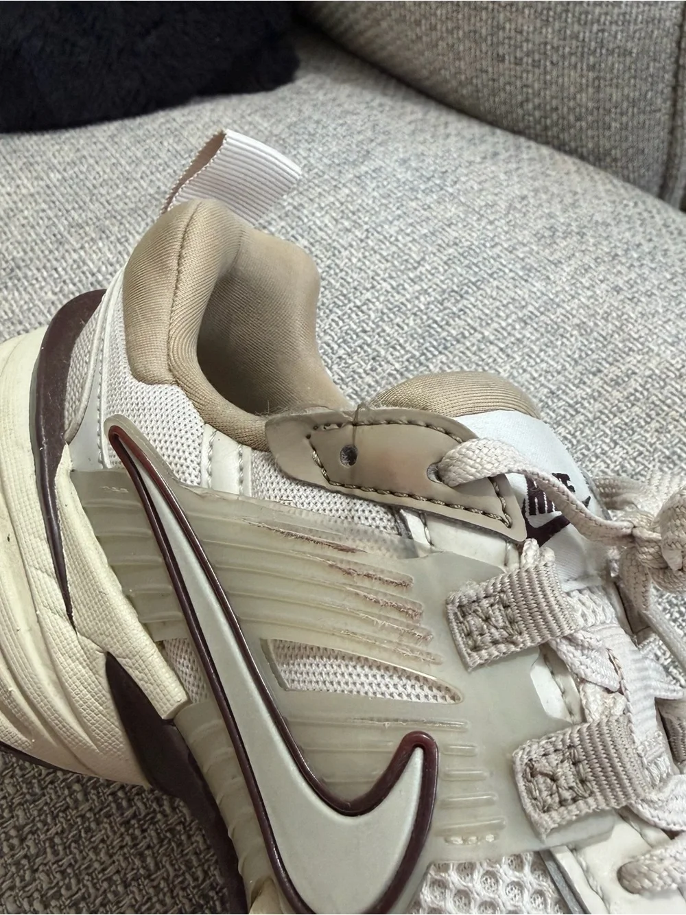 Nike VK2 Sneakers in Cream and Brown